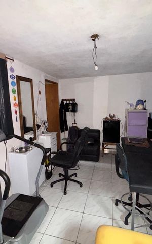 Casa à venda com 335m², 3 quartos e 2 vagas Casa à venda com 335m², 3 quartos e 2 vagasQuarto 1