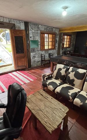 Casa à venda com 335m², 3 quartos e 2 vagas Casa à venda com 335m², 3 quartos e 2 vagasSala