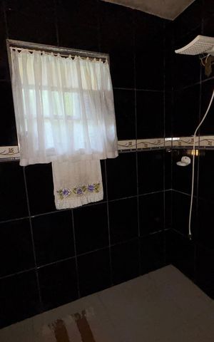 Casa à venda com 335m², 3 quartos e 2 vagas Casa à venda com 335m², 3 quartos e 2 vagasBanheiro 1