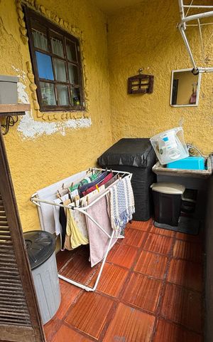 Casa à venda com 335m², 3 quartos e 2 vagas Casa à venda com 335m², 3 quartos e 2 vagasÁrea de serviço