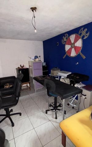 Casa à venda com 335m², 3 quartos e 2 vagas Casa à venda com 335m², 3 quartos e 2 vagasQuarto 1