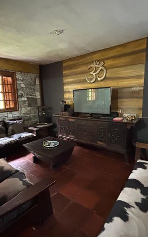 Casa à venda com 335m², 3 quartos e 2 vagas Casa à venda com 335m², 3 quartos e 2 vagasSala