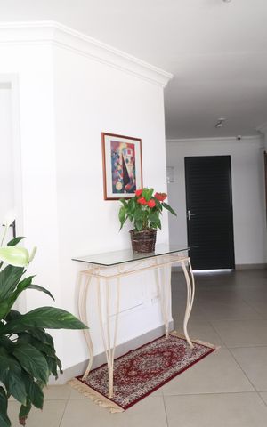 Apartamento para alugar com 76m², 2 quartos e 2 vagasHall de entrada
