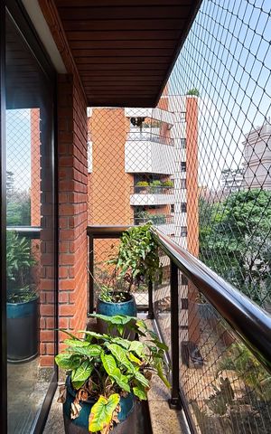 Apartamento à venda com 178m², 3 quartos e 3 vagas