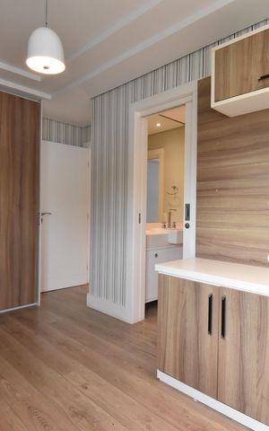 Casa de condomínio para alugar com 411m², 4 quartos e 3 vagasSuíte 3