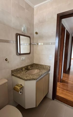 Apartamento para alugar com 136m², 3 quartos e 3 vagasBanheiro 