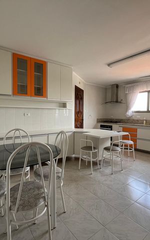 Apartamento para alugar com 136m², 3 quartos e 3 vagasCozinha