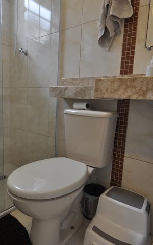 Casa de condomínio à venda com 60m², 2 quartos e 2 vagasBanheiro da Suíte 2