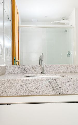 Studio para alugar com 25m², 1 quarto e 1 vaga Studio para alugar com 25m², 1 quarto e 1 vagaBanheiro