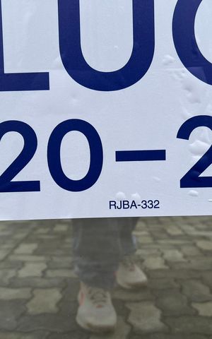 Studio para alugar com 25m², 1 quarto e 1 vaga Studio para alugar com 25m², 1 quarto e 1 vagaPlaca