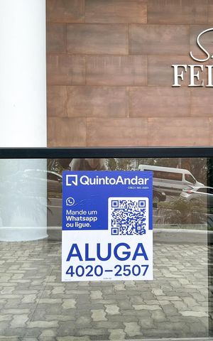 Studio para alugar com 45m², 1 quarto e 1 vaga Studio para alugar com 45m², 1 quarto e 1 vagaPlaca