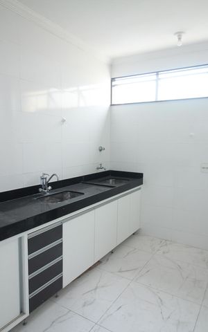 Apartamento à venda com 54m², 2 quartos e 1 vagaCozinha e Área de Serviço