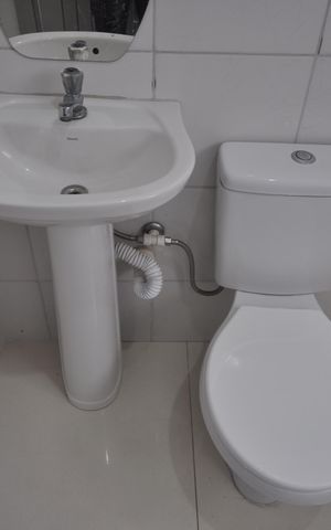 Casa para alugar com 65m², 2 quartos e sem vagaBanheiro