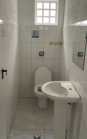 Casa para alugar com 320m², 3 quartos e 2 vagas Casa para alugar com 320m², 3 quartos e 2 vagasLavabo