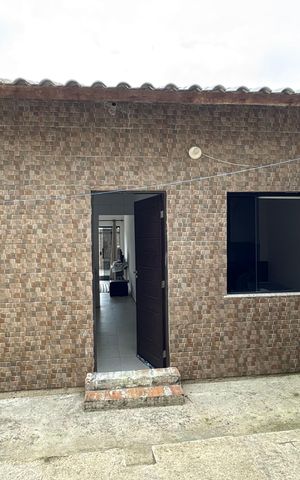 Casa para alugar com 90m², 2 quartos e 2 vagas