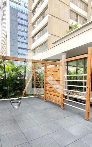 Apartamento para alugar com 82m², 2 quartos e 2 vagas Apartamento para alugar com 82m², 2 quartos e 2 vagasÁrea comum - Playground
