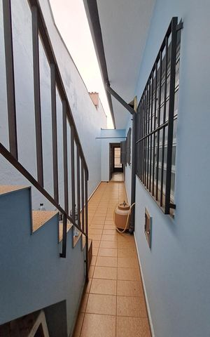 Casa à venda com 105m², 3 quartos e 1 vaga Casa à venda com 105m², 3 quartos e 1 vagaÁrea externa