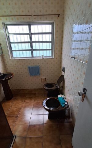 Casa à venda com 105m², 3 quartos e 1 vaga Casa à venda com 105m², 3 quartos e 1 vagaBanheiro 2