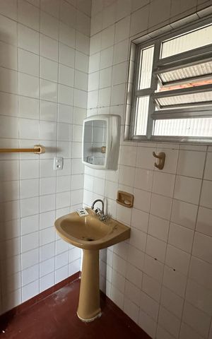 Casa para alugar com 75m², 2 quartos e 1 vaga Casa para alugar com 75m², 2 quartos e 1 vagaBanheiro