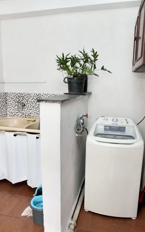 Apartamento à venda com 84m², 2 quartos e 1 vaga Apartamento à venda com 84m², 2 quartos e 1 vagaCozinha e Área de Serviço