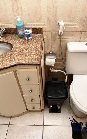 Apartamento à venda com 84m², 2 quartos e 1 vaga Apartamento à venda com 84m², 2 quartos e 1 vagaBanheiro Social
