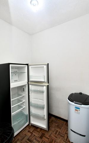 Apartamento à venda com 84m², 2 quartos e 1 vaga Apartamento à venda com 84m², 2 quartos e 1 vagaCozinha e Área de Serviço