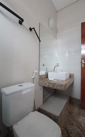 Casa para alugar com 150m², 3 quartos e 2 vagasBanheiro da Suite
