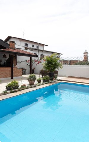 Casa para alugar com 262m², 4 quartos e 2 vagasPISCINA