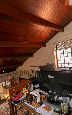 Casa para alugar com 262m², 4 quartos e 2 vagasESCRITÓRIO