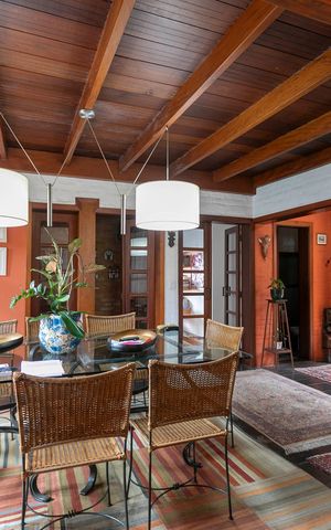 Casa para alugar com 262m², 4 quartos e 2 vagasSALA PAVAIMENTO PRINCIPAL