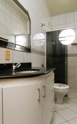 Casa à venda com 365m², 5 quartos e 6 vagasBanheiro Social