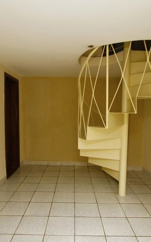 Casa à venda com 365m², 5 quartos e 6 vagasSala 2