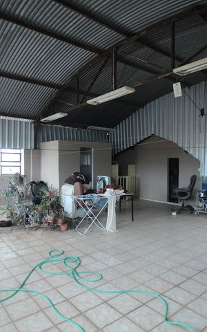 Casa à venda com 1000m², 4 quartos e 5 vagasTerraço e Area de Serviço