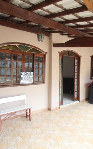 Casa à venda com 1000m², 4 quartos e 5 vagasQuintal