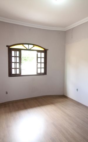 Casa à venda com 1000m², 4 quartos e 5 vagasQuarto 1