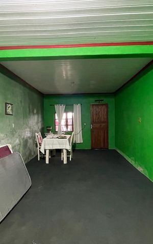 Casa à venda com 80m², 2 quartos e 1 vaga