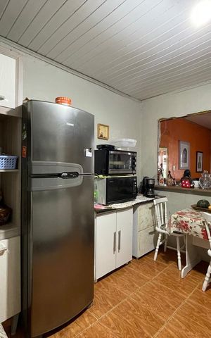 Casa à venda com 80m², 2 quartos e 1 vaga
