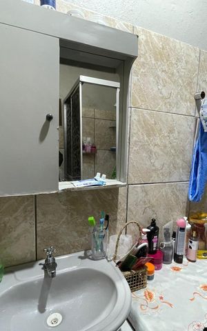 Casa à venda com 80m², 2 quartos e 1 vaga