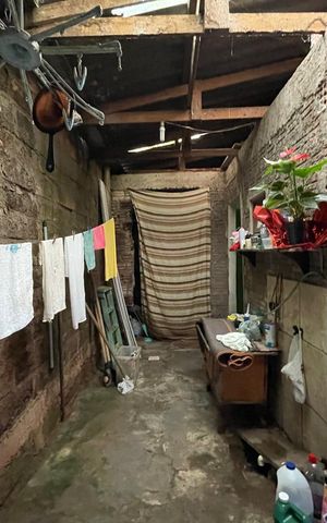 Casa à venda com 80m², 2 quartos e 1 vaga