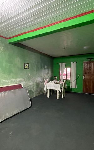 Casa à venda com 80m², 2 quartos e 1 vaga