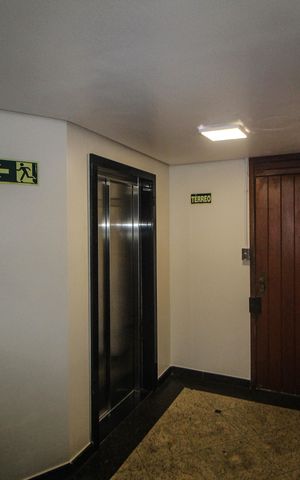 Apartamento à venda com 101m², 2 quartos e 1 vaga Apartamento à venda com 101m², 2 quartos e 1 vagaHall de entrada