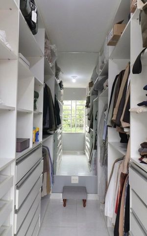 Casa para alugar com 300m², 3 quartos e 5 vagasCloset da suíte 1