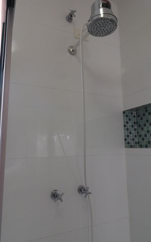 Casa para alugar com 300m², 3 quartos e 5 vagasBanheiro da Suíte 2