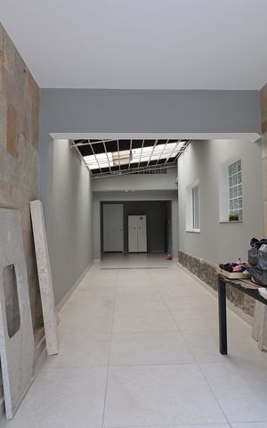 Casa para alugar com 300m², 3 quartos e 5 vagasQuintal lateral