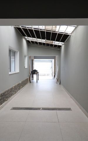 Casa para alugar com 300m², 3 quartos e 5 vagasQuintal lateral