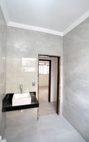 Casa para alugar com 120m², 3 quartos e 2 vagasBanheiro Social