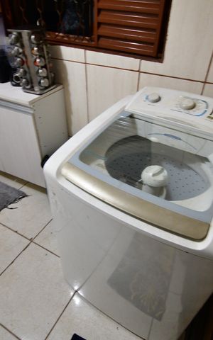 Casa à venda com 300m², 4 quartos e 1 vagaÁrea de Serviço