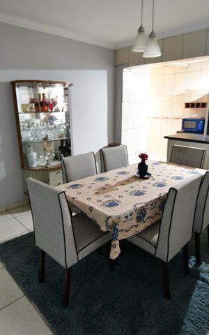 Casa à venda com 300m², 4 quartos e 1 vagaCozinha