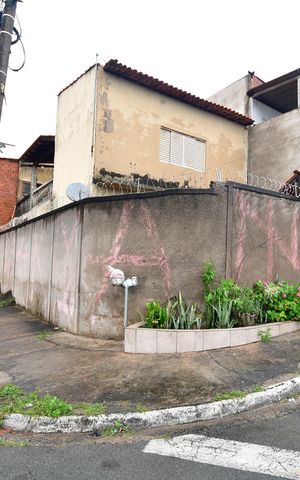 Casa à venda com 300m², 4 quartos e 1 vagaFachada