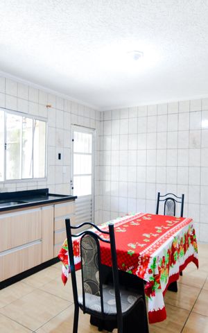 Casa para alugar com 90m², 3 quartos e sem vagaCozinha 